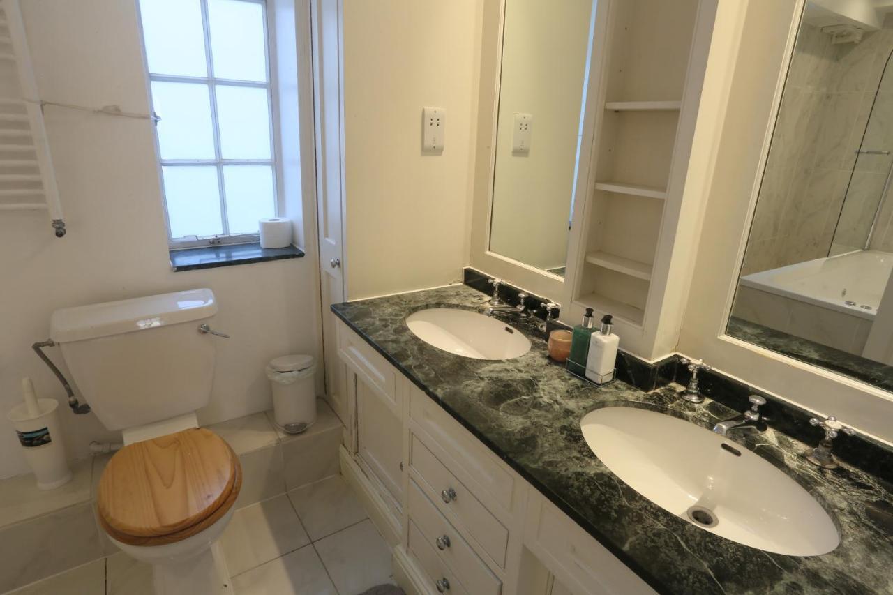 Piccadilly Circus Suites Лондон Екстериор снимка