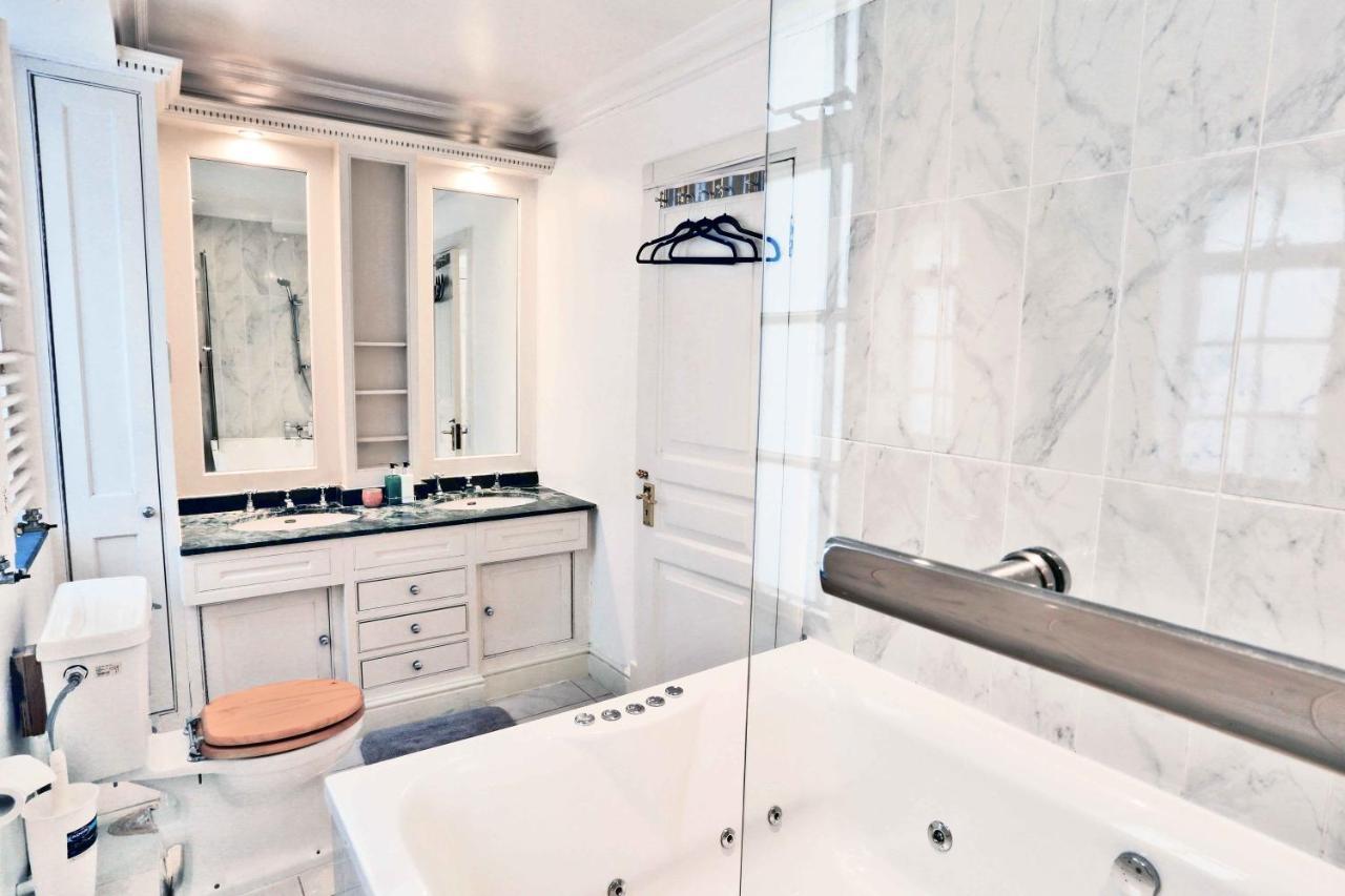 Piccadilly Circus Suites Лондон Екстериор снимка