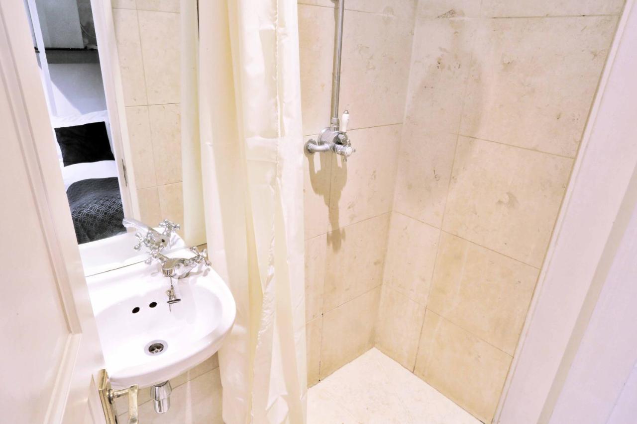Piccadilly Circus Suites Лондон Екстериор снимка