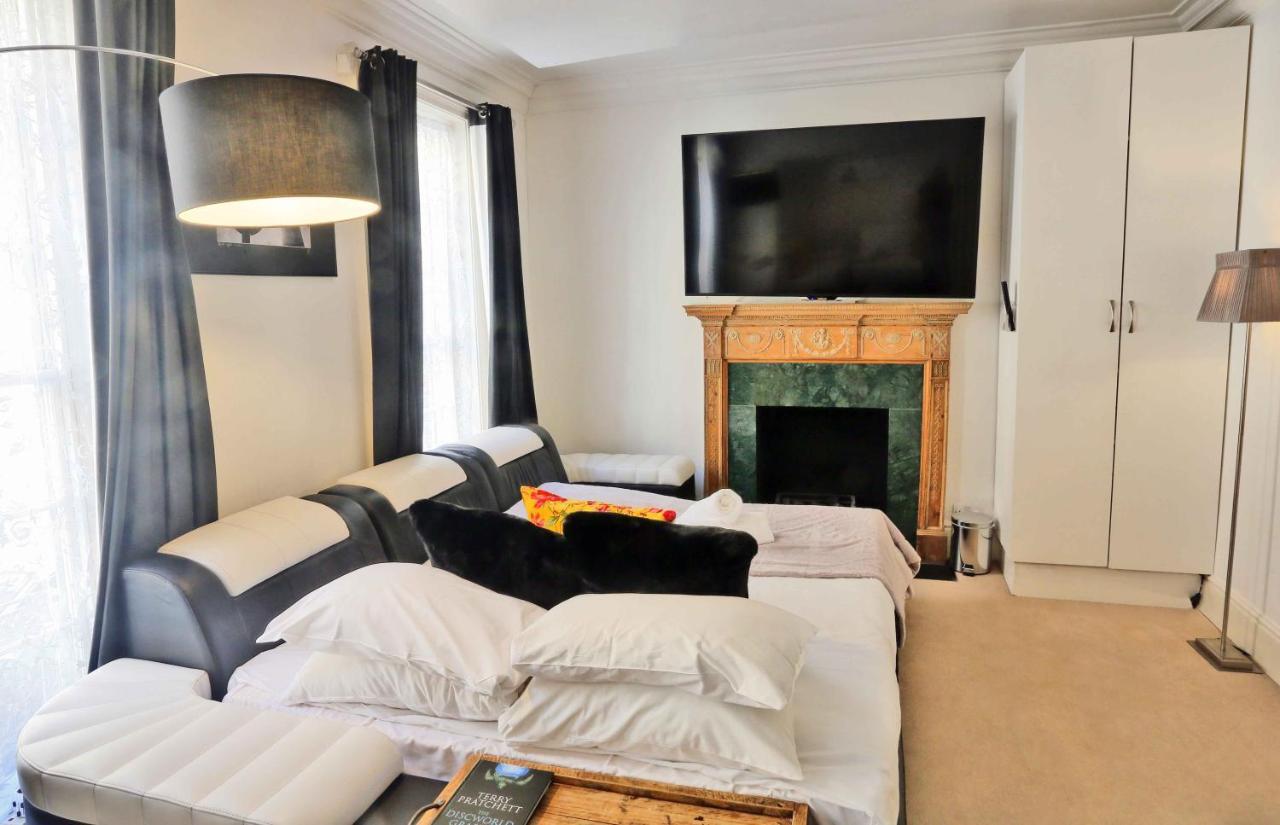 Piccadilly Circus Suites Лондон Екстериор снимка