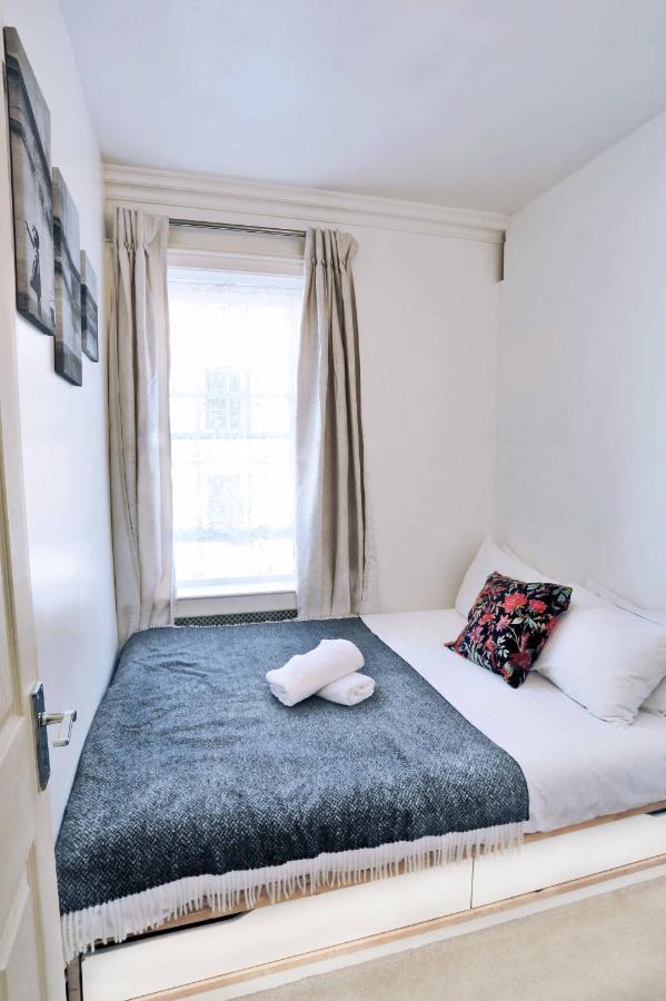 Piccadilly Circus Suites Лондон Екстериор снимка