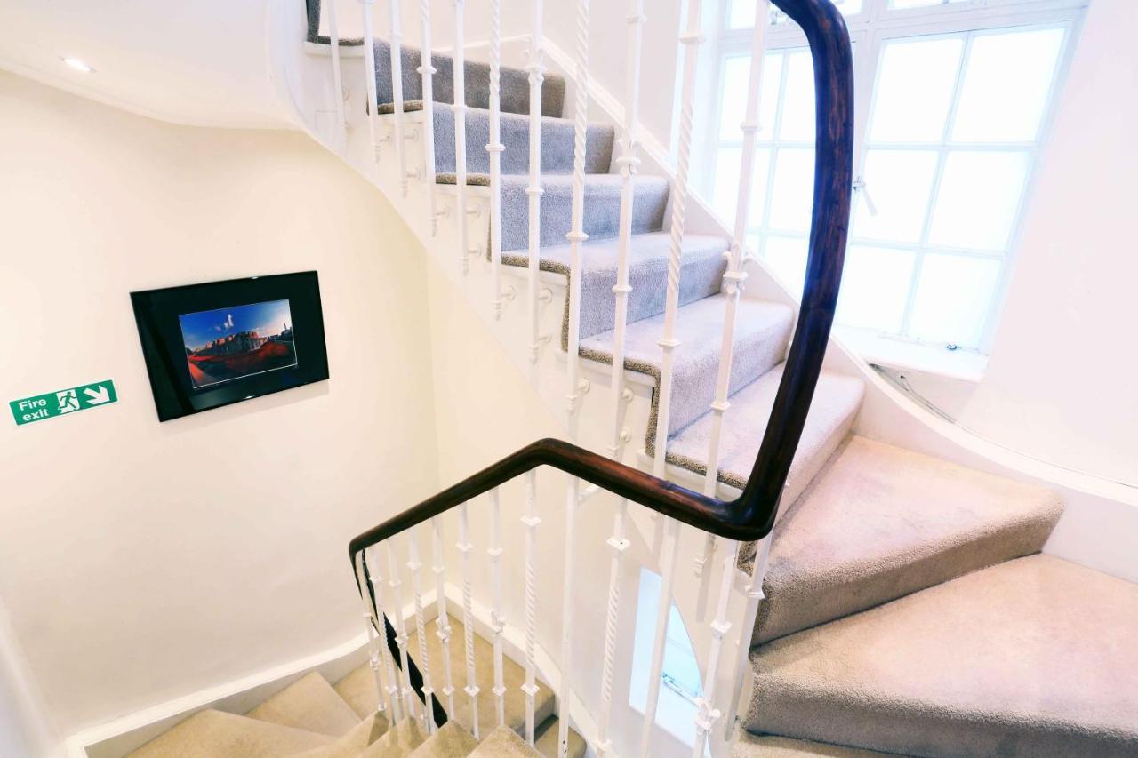 Piccadilly Circus Suites Лондон Екстериор снимка
