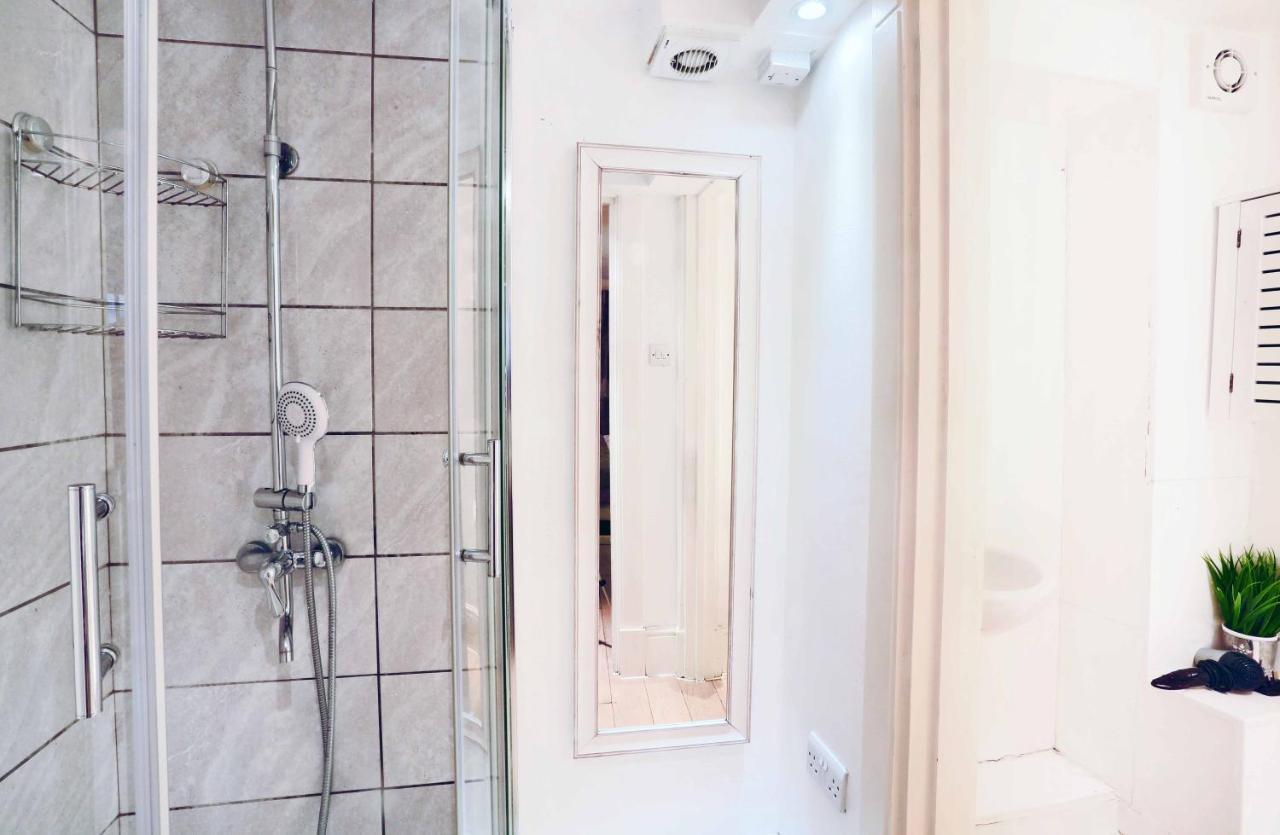 Piccadilly Circus Suites Лондон Екстериор снимка