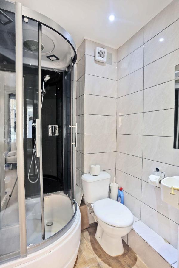 Piccadilly Circus Suites Лондон Екстериор снимка