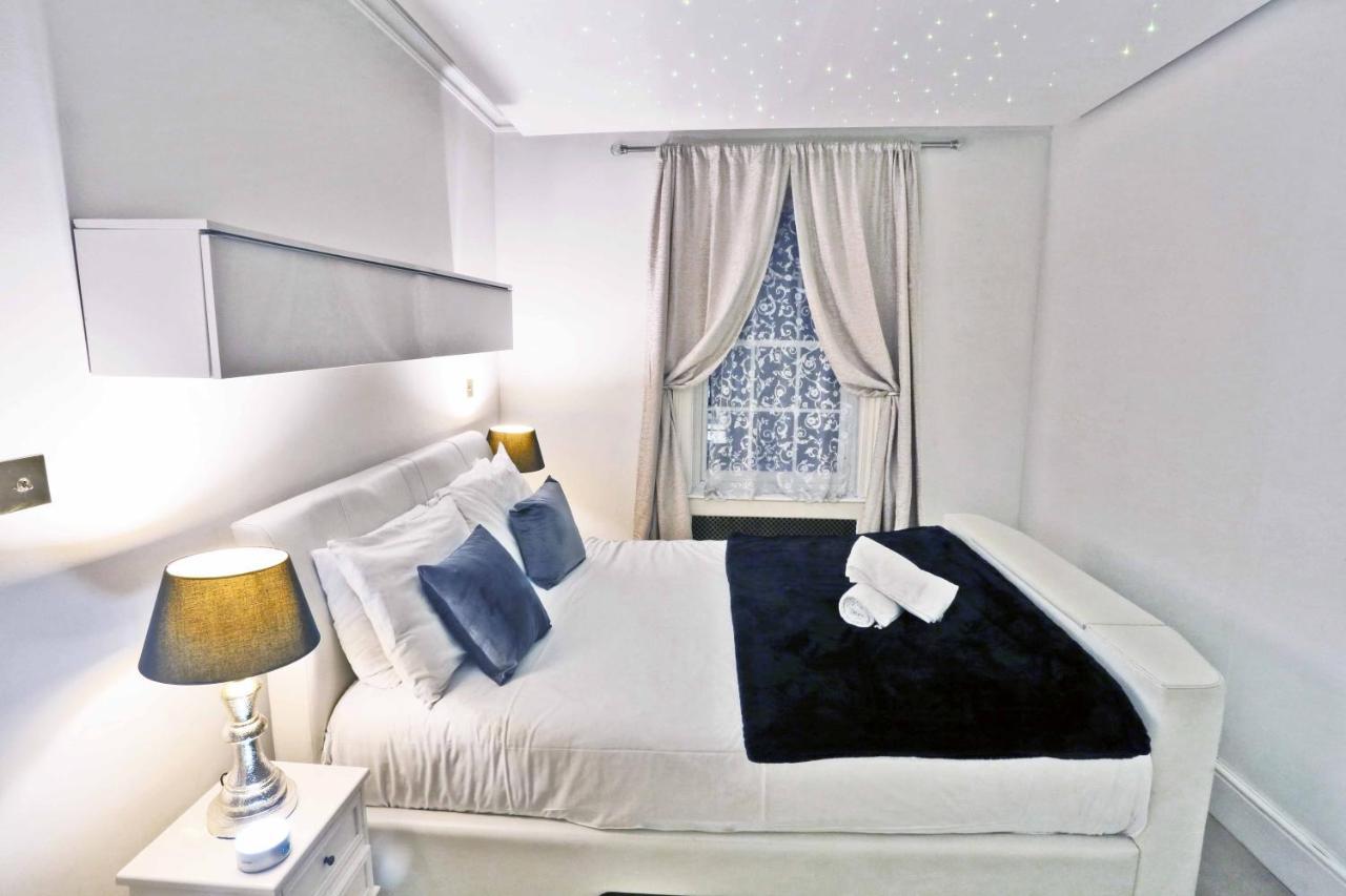 Piccadilly Circus Suites Лондон Екстериор снимка
