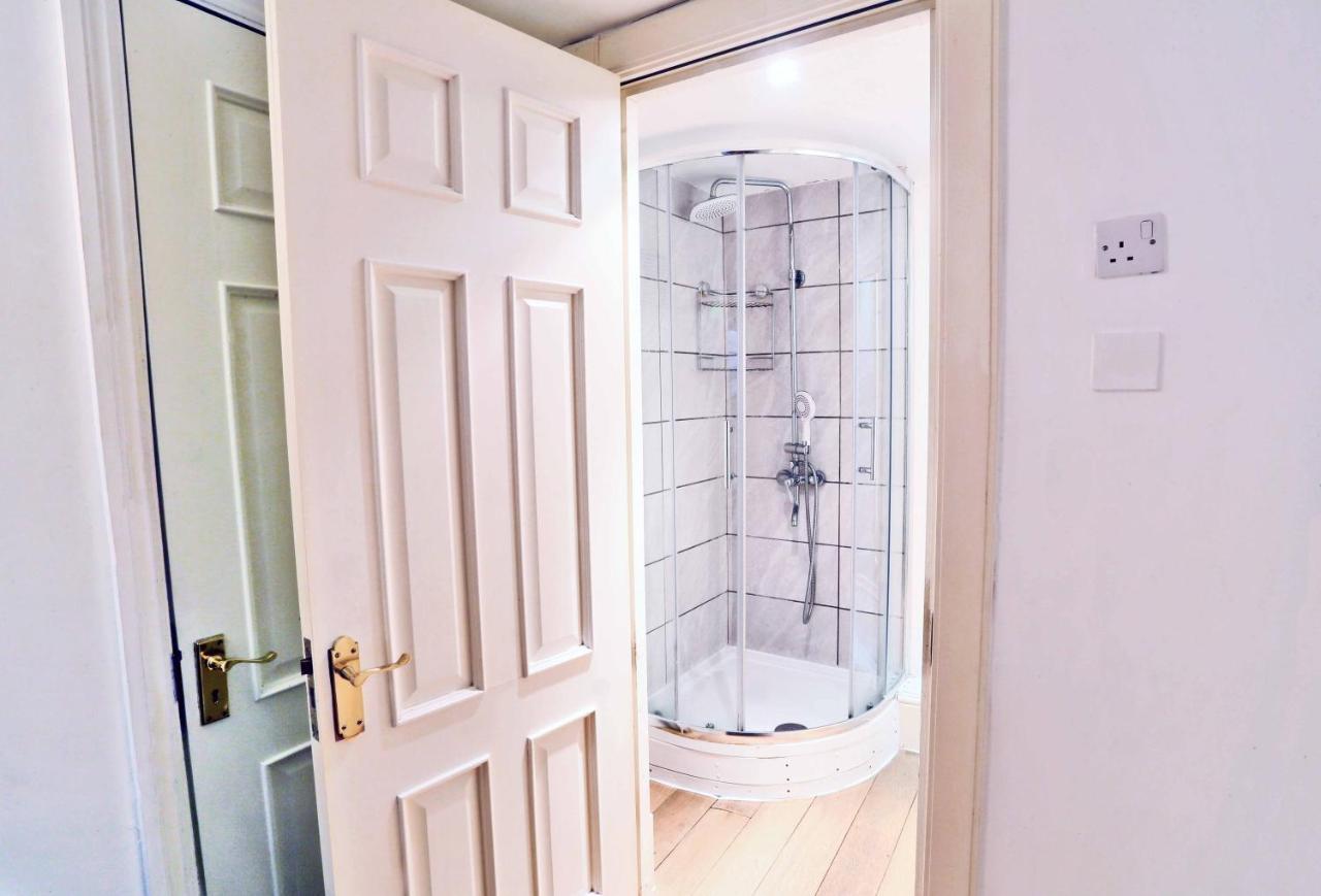 Piccadilly Circus Suites Лондон Екстериор снимка