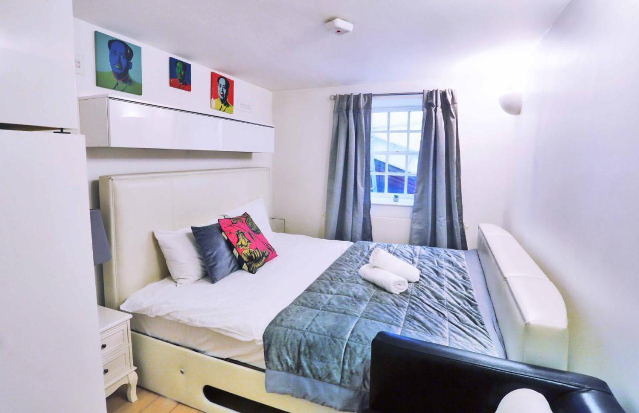 Piccadilly Circus Suites Лондон Екстериор снимка